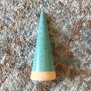 Minimalist Ceramic Ring Holder